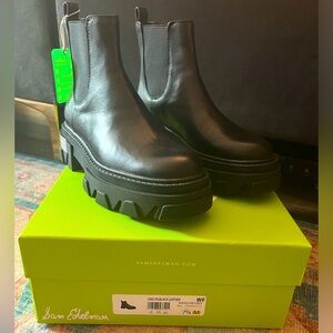 Brand New w/ Tags Sam Edelman Daelyn Women Leather Lug Sole Ankle Boots Size 7.5